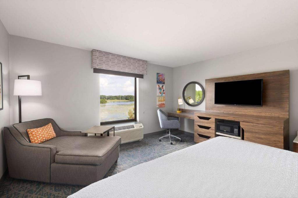 Hampton & Savannah-airport Hotel