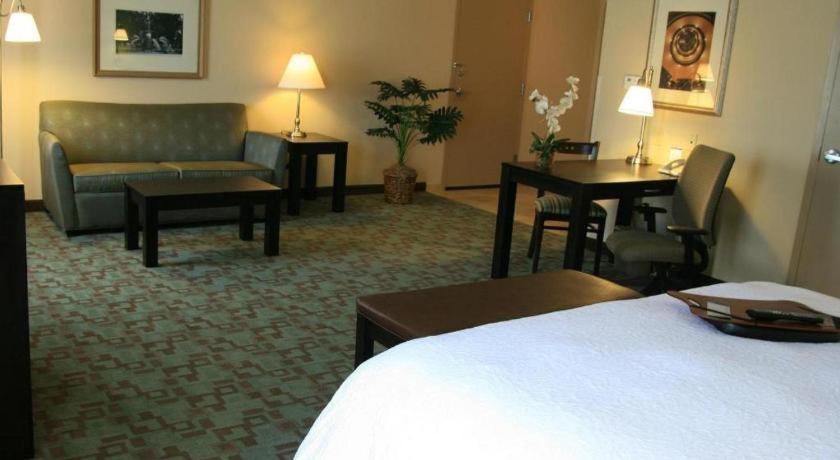Hampton & Savannah-airport Hotel Savannah